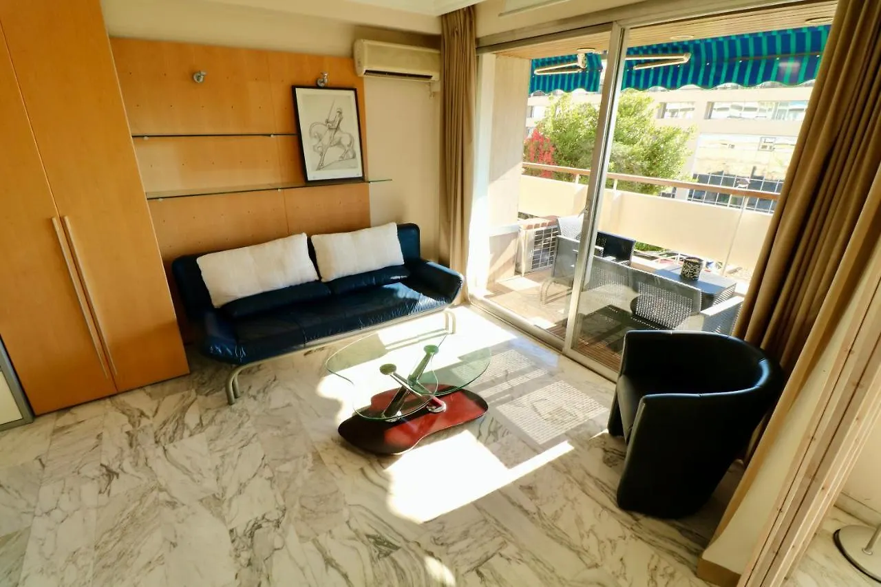 2, 3 And 4 Bedroom Sea View Forville Apartments 5 Mins From The Palais Cannes