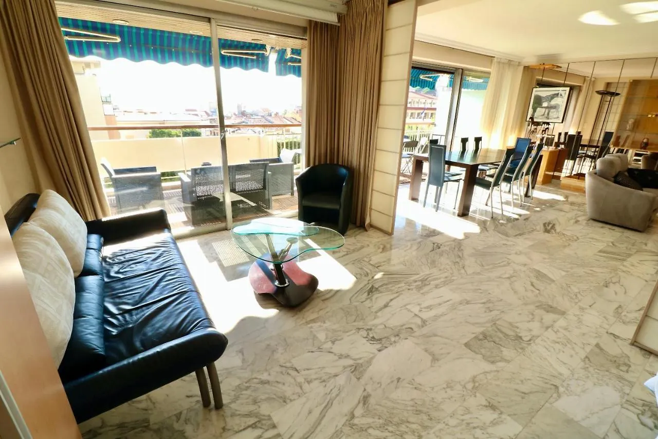 2, 3 And 4 Bedroom Sea View Forville Apartments 5 Mins From The Palais Cannes
