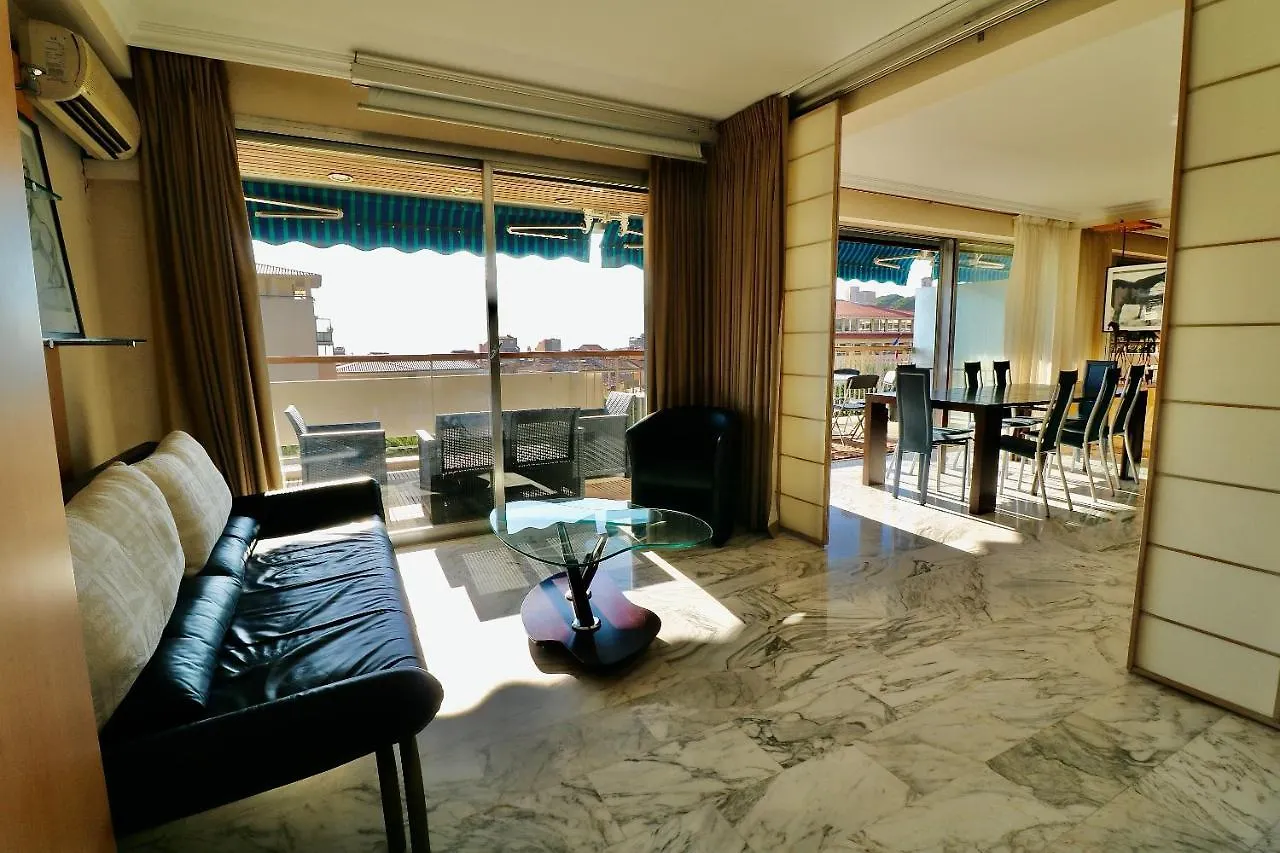 2, 3 And 4 Bedroom Sea View Forville Apartments 5 Mins From The Palais Cannes