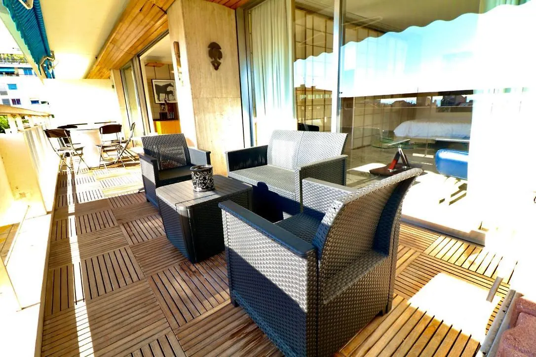 2, 3 And 4 Bedroom Sea View Forville Apartments 5 Mins From The Palais Cannes