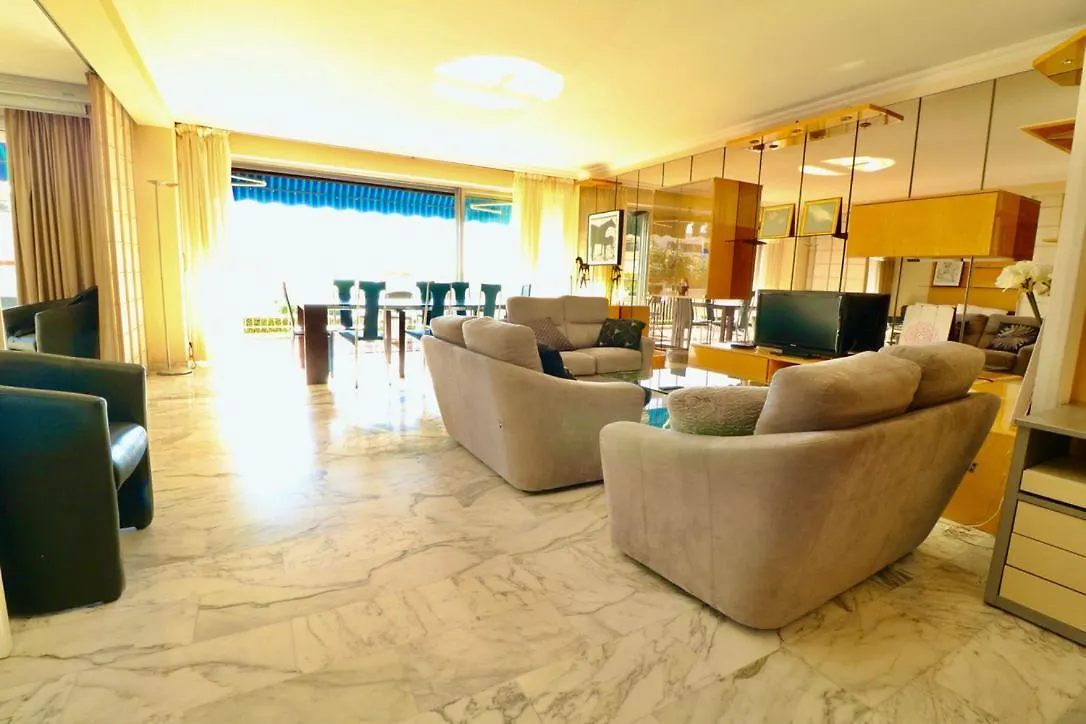 2, 3 And 4 Bedroom Sea View Forville Apartments 5 Mins From The Palais Cannes
