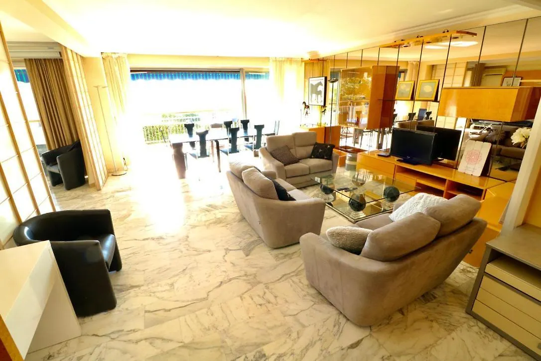 2, 3 And 4 Bedroom Sea View Forville Apartments 5 Mins From The Palais Cannes