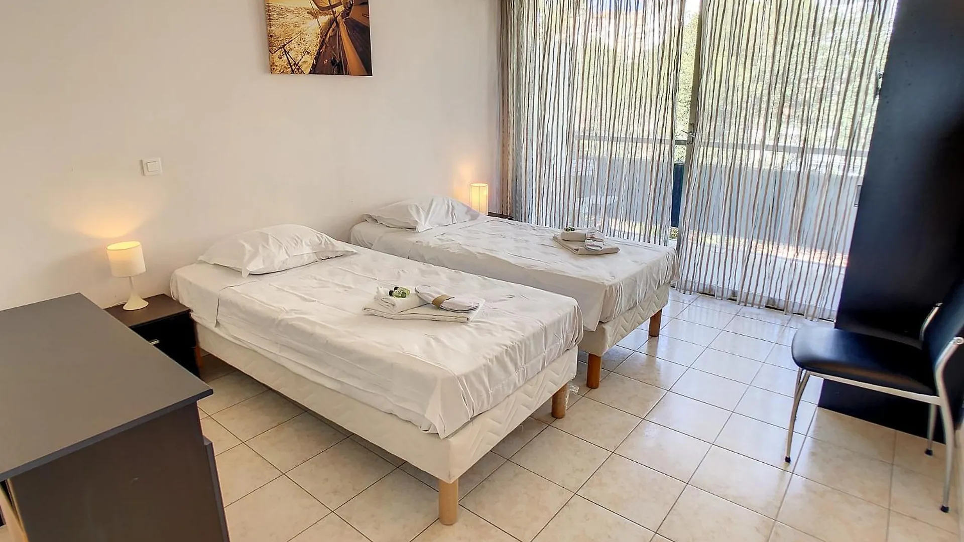 2, 3 And 4 Bedroom Sea View Forville Apartments 5 Mins From The Palais Cannes