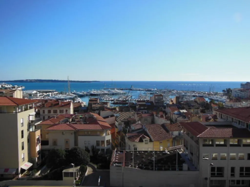 2, 3 And 4 Bedroom Sea View Forville Apartments 5 Mins From The Palais location