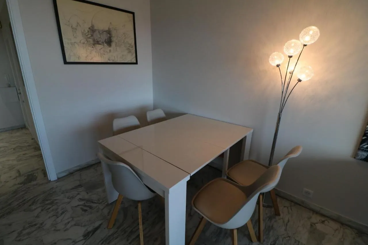 2, 3 And 4 Bedroom Sea View Forville Apartments 5 Mins From The Palais Cannes 0*,