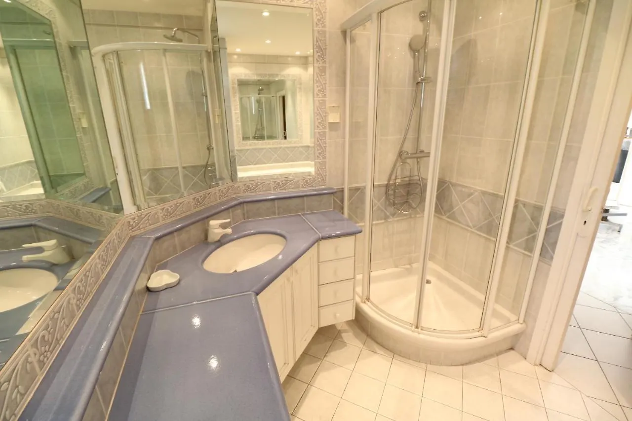 2, 3 And 4 Bedroom Sea View Forville Apartments 5 Mins From The Palais Cannes
